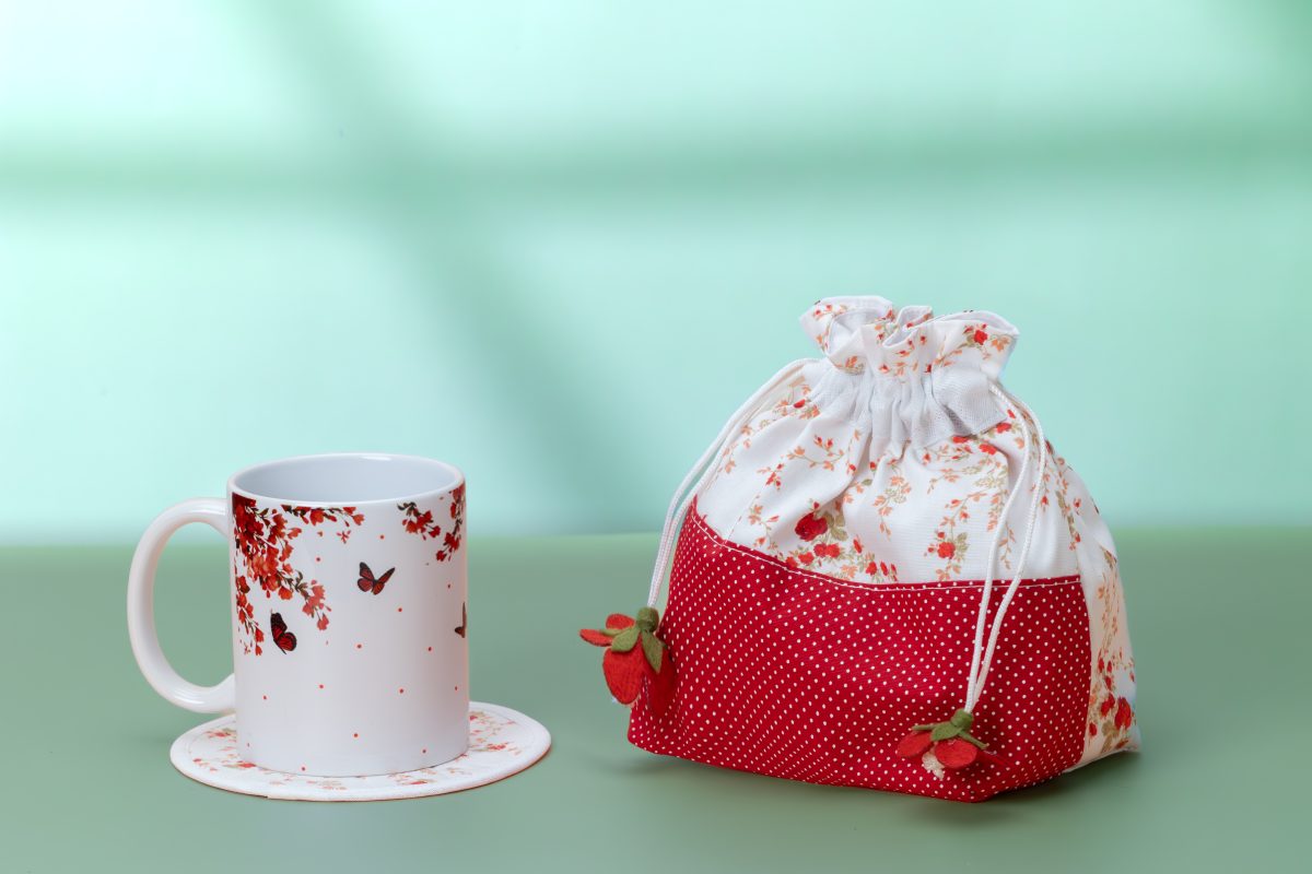 Mug & Bag Set - Red - Image 1